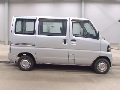 NISSAN CLIPPER VAN
