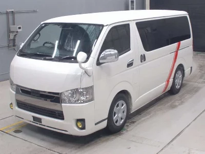 TOYOTA HIACE VAN