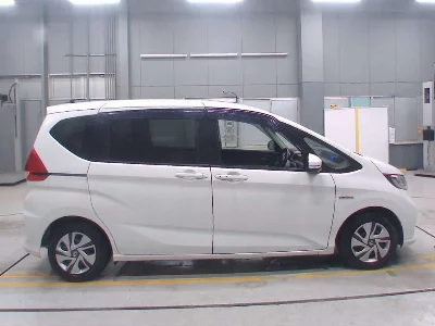 HONDA FREED + HYBRID