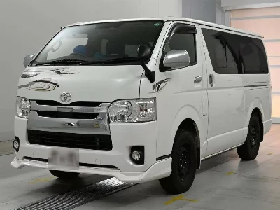 TOYOTA HIACE VAN