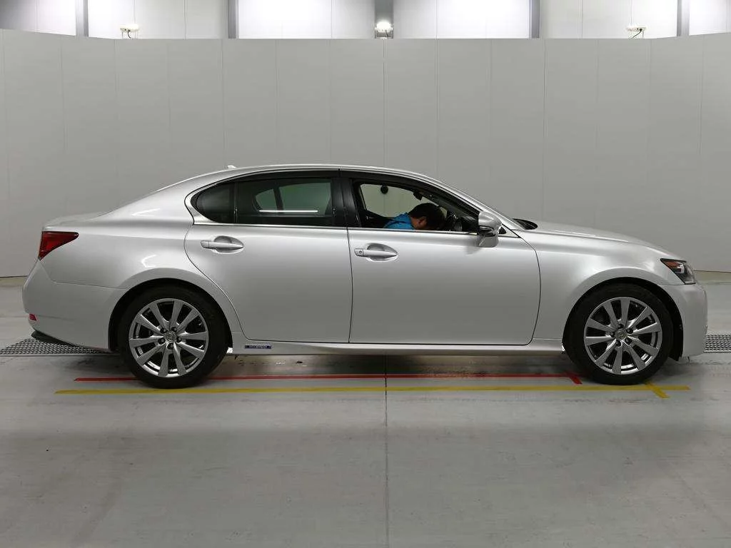 Lexus GS  с аукциона в Японии