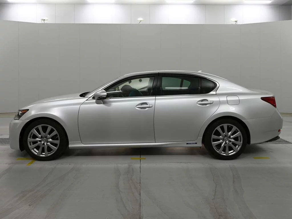 Lexus GS  с аукциона в Японии