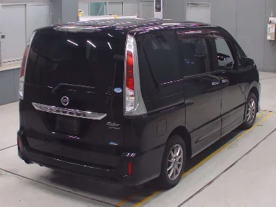 NISSAN SERENA