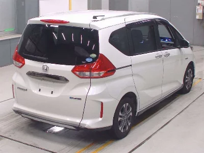 HONDA FREED + HYBRID