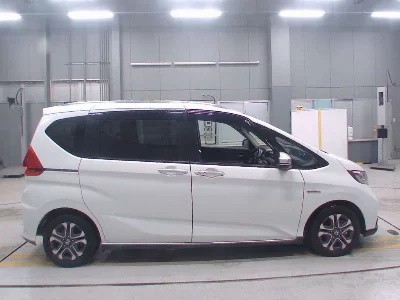 HONDA FREED + HYBRID