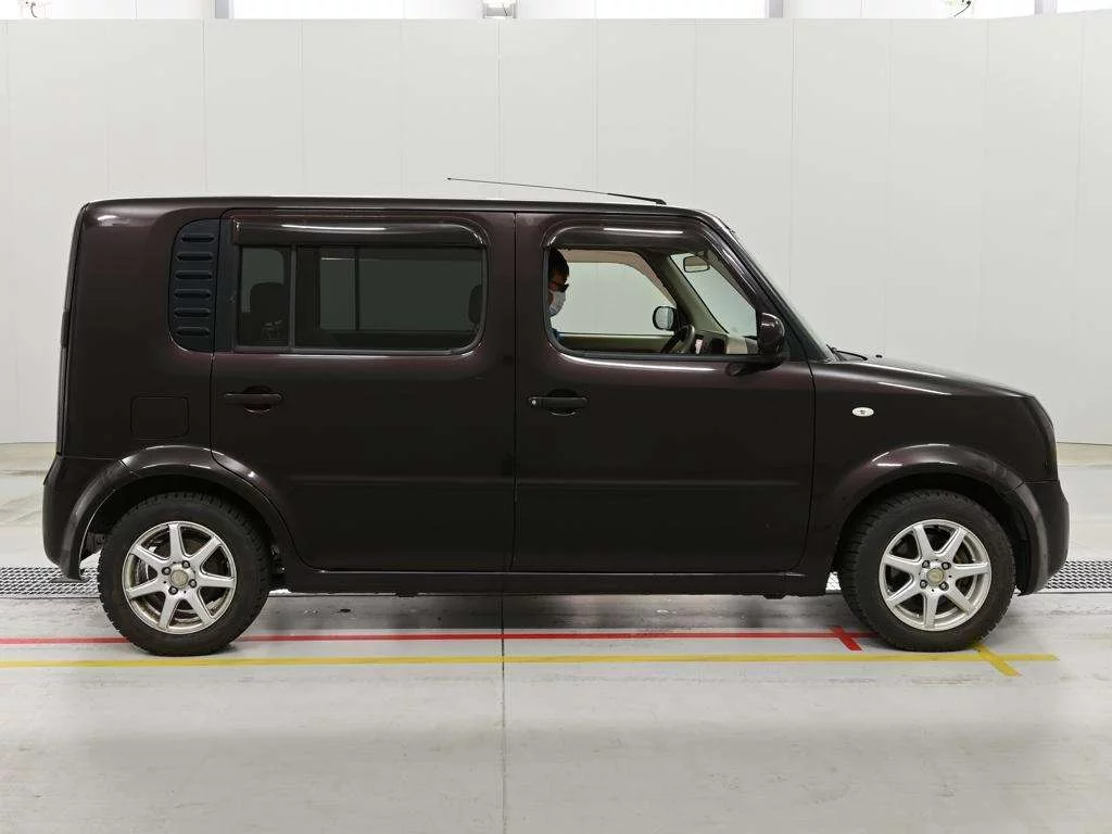 Nissan Cube Cubic  с аукциона в Японии