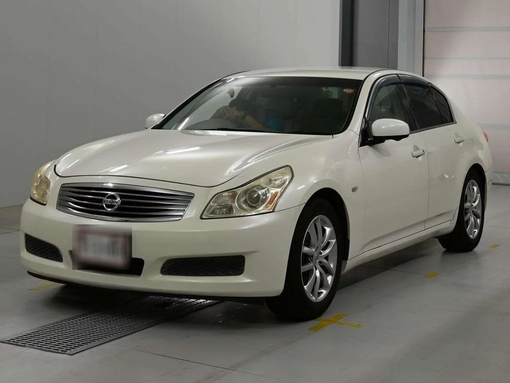 Nissan Skyline  с аукциона в Японии
