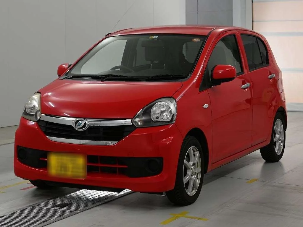Daihatsu Mira e:S  с аукциона в Японии