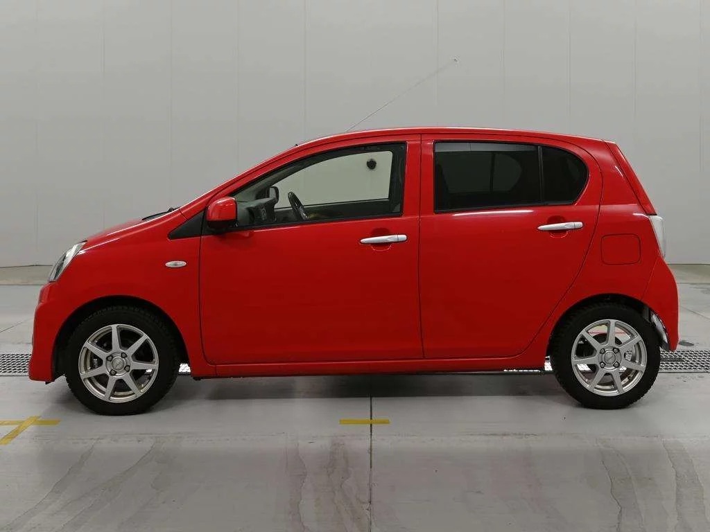 Daihatsu Mira e:S  с аукциона в Японии