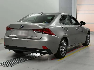 LEXUS IS