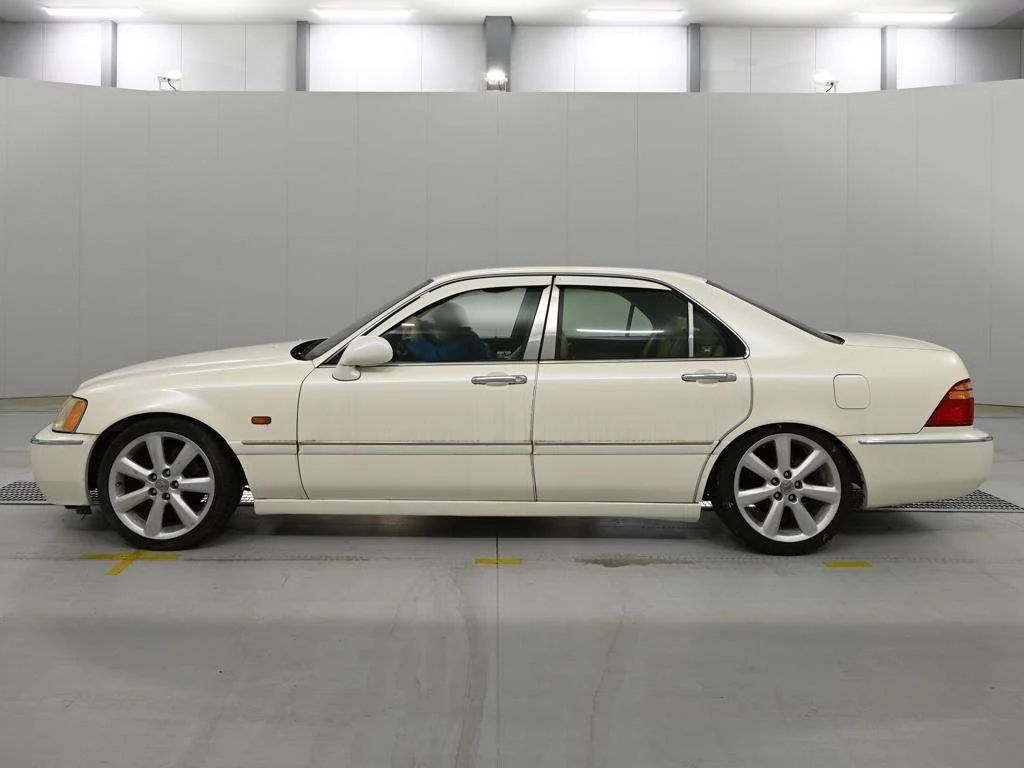 Honda Legend  с аукциона в Японии