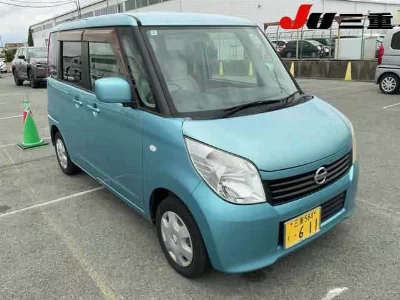 NISSAN ROOX