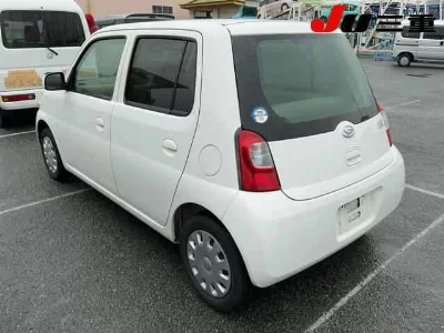 DAIHATSU ESSE
