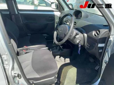 DAIHATSU ESSE