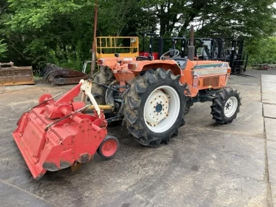 KUBOTA KUBOTA