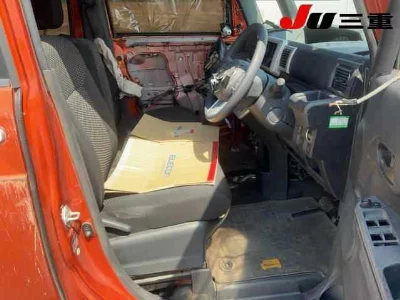 DAIHATSU WAKE