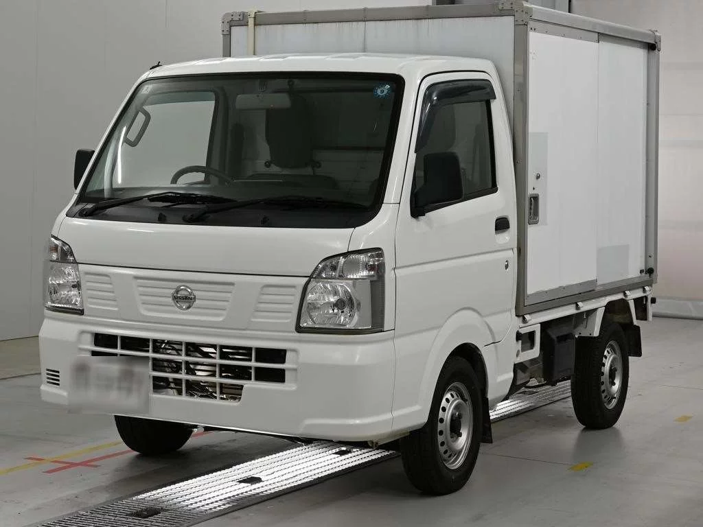 Nissan NT100 Clipper  с аукциона в Японии