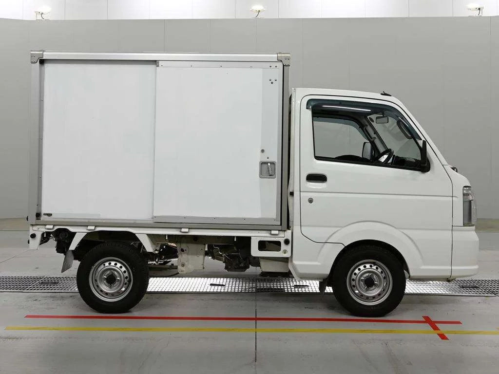 Nissan NT100 Clipper  с аукциона в Японии