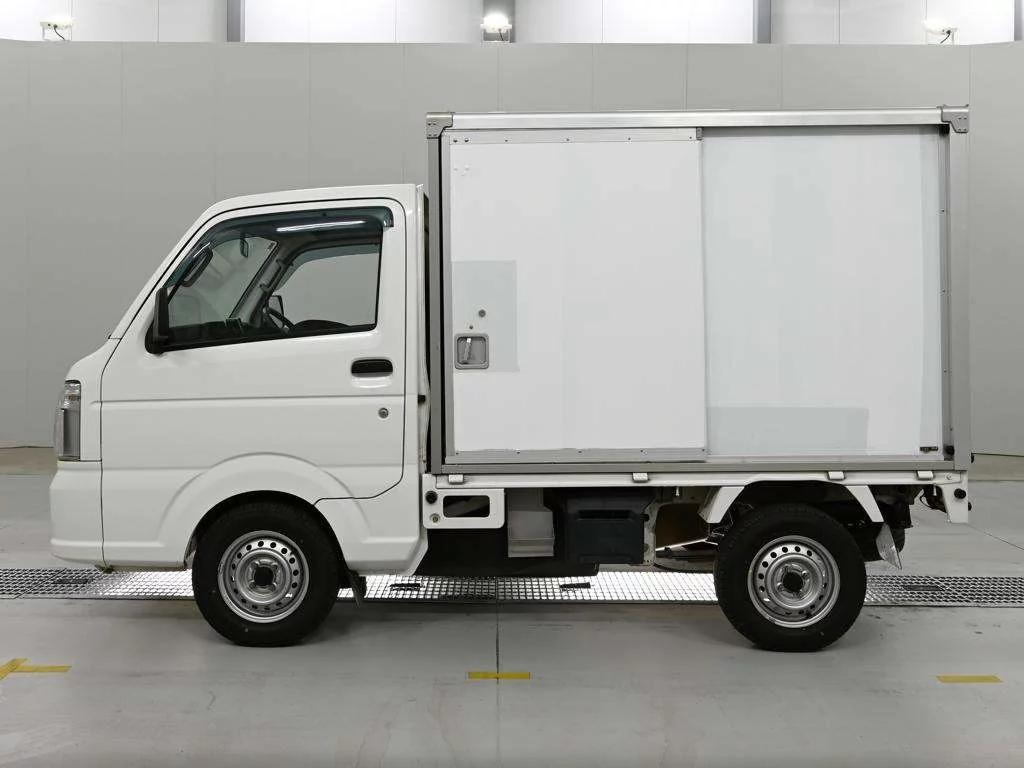 Nissan NT100 Clipper  с аукциона в Японии