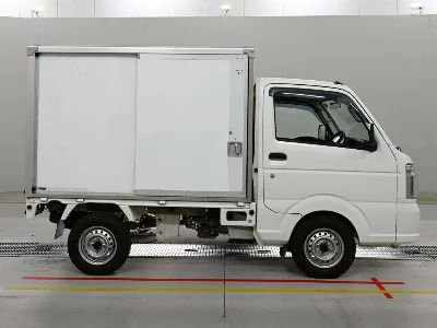 NISSAN NT100 CLIPPER
