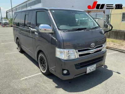 TOYOTA REGIUS VAN