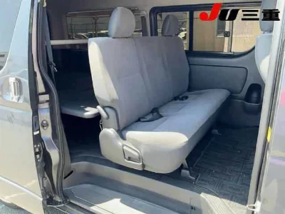 TOYOTA REGIUS VAN