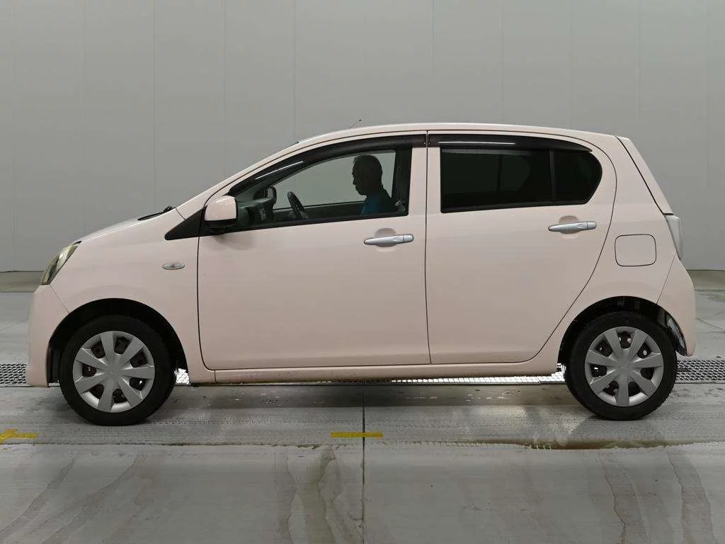 Daihatsu Mira e:S  с аукциона в Японии