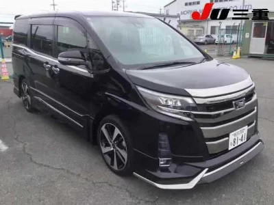 TOYOTA NOAH