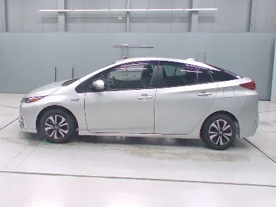 TOYOTA PRIUS PHV