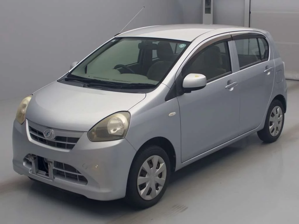 Daihatsu Mira e:S  с аукциона в Японии