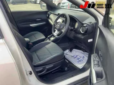NISSAN KICKS