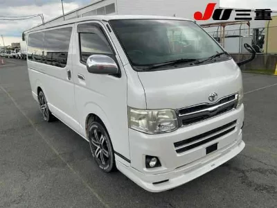 TOYOTA REGIUS VAN