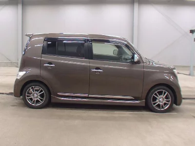 TOYOTA BB