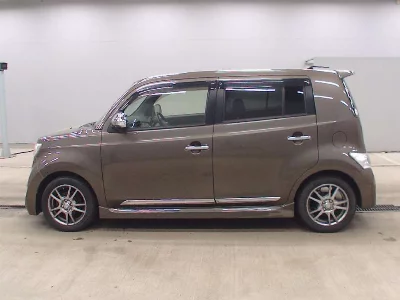 TOYOTA BB