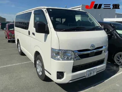TOYOTA HIACE VAN