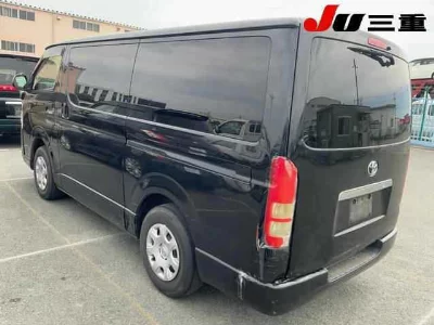 TOYOTA HIACE VAN