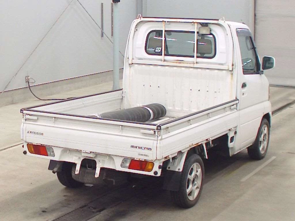 Mitsubishi Minicab Truck  с аукциона в Японии