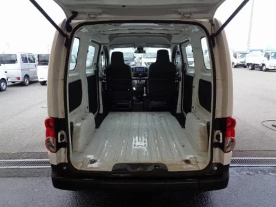 NISSAN NV200 VANETTE VAN