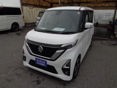 NISSAN ROOX