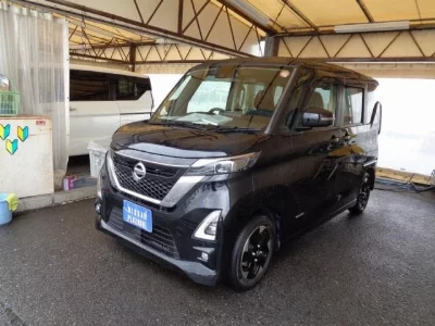NISSAN ROOX