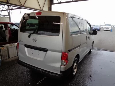 Nissan NV200 VANETTE VAN