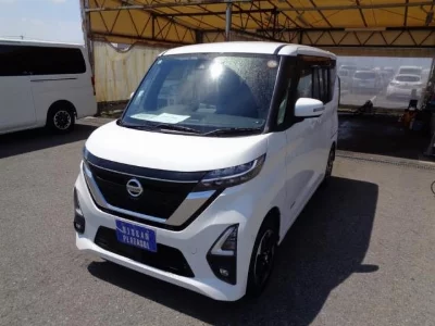 NISSAN ROOX