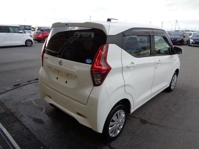 Nissan Dayz  с аукциона в Японии