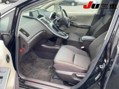 TOYOTA SAI