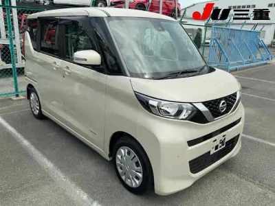 NISSAN ROOX