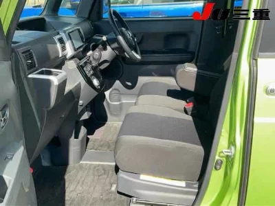 DAIHATSU WAKE