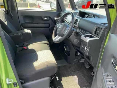 DAIHATSU WAKE