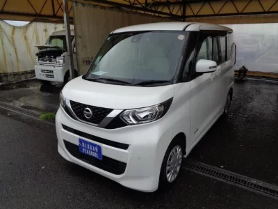 NISSAN ROOX