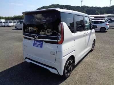 NISSAN ROOX
