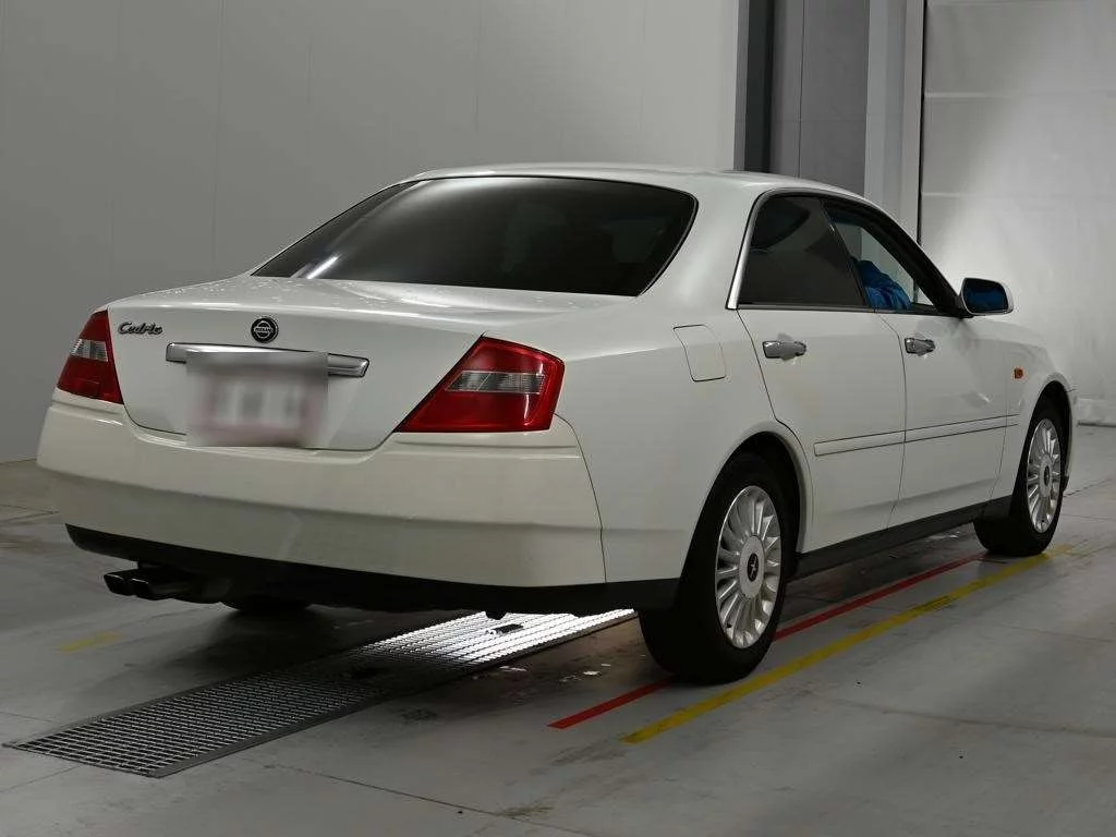 Nissan Cedric  с аукциона в Японии